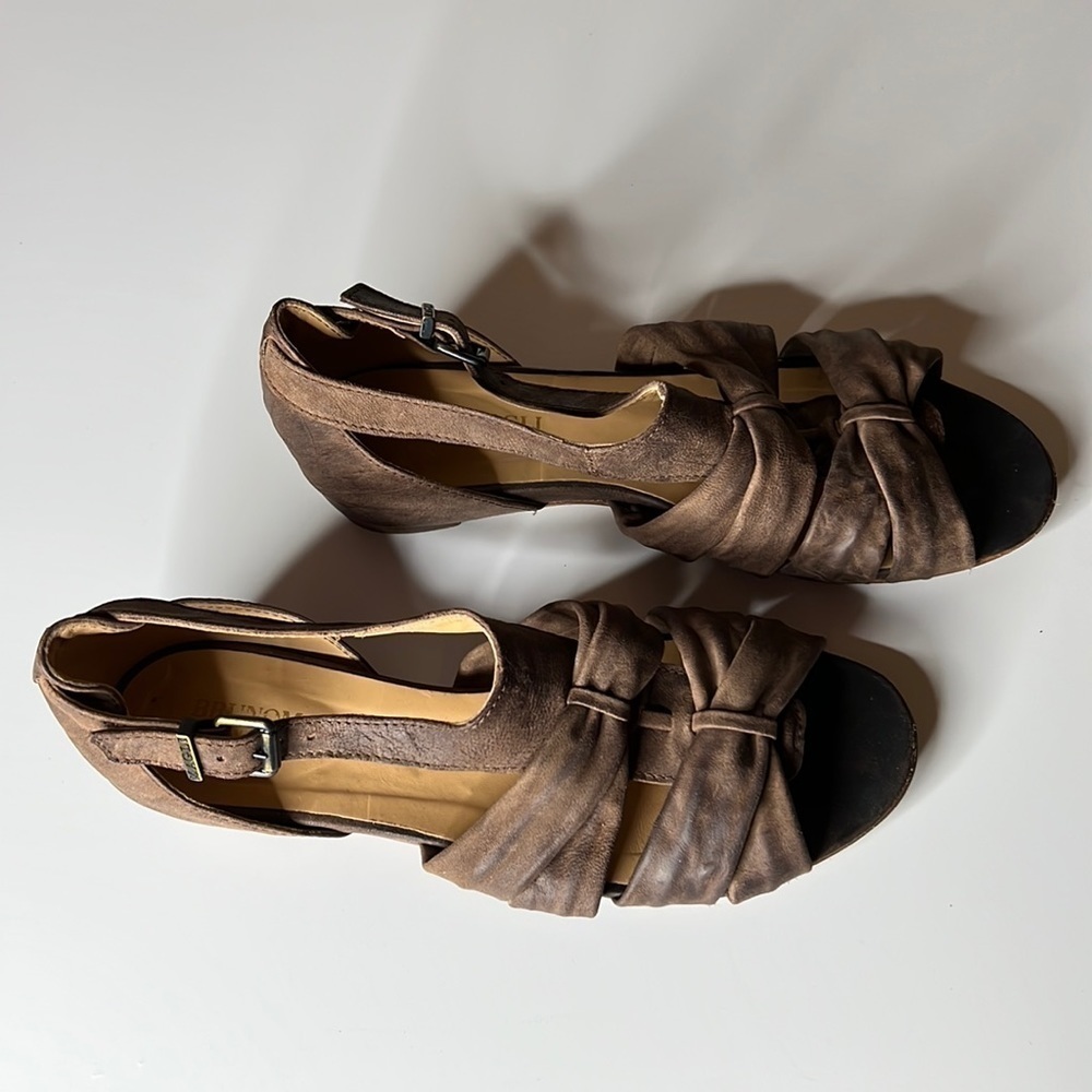Bruno Magli Made In Italy Brown Leather Sandals Size 40 - 10